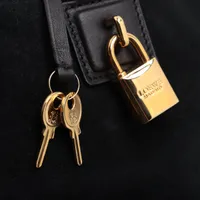 ロエベ アマソナ44 スエードxレザー ボストンバッグ ブラック A3767375