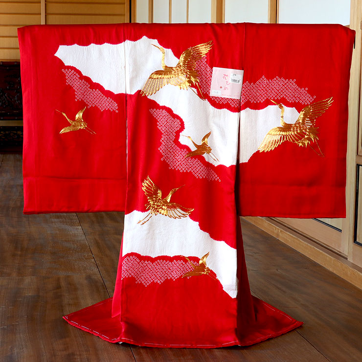 楽天市場】お宮参り 女の子 初着 産着 雲取りに鶴 赤色 正絹 一つ身