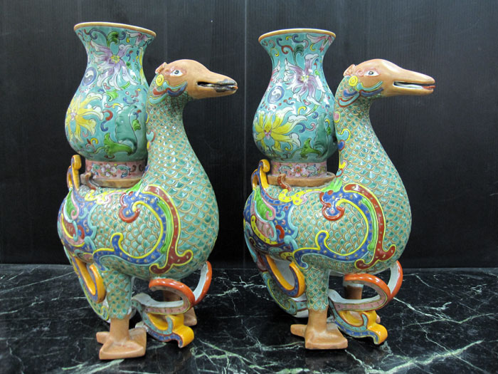 景徳鎮 十錦 動物飾り壺（1対） 【商品番号m-ke2028】
