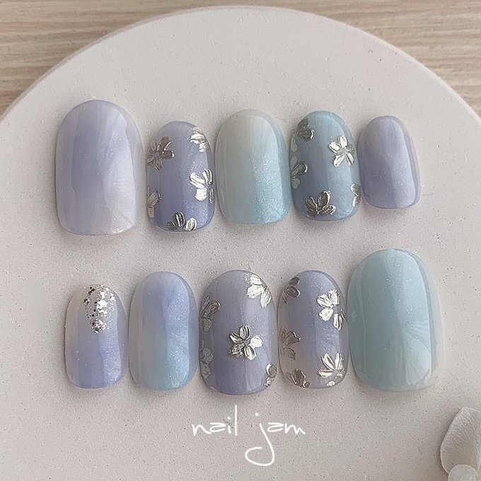 楽天市場】オーダーネイルチップ ソーダブルーのミラーフラワー