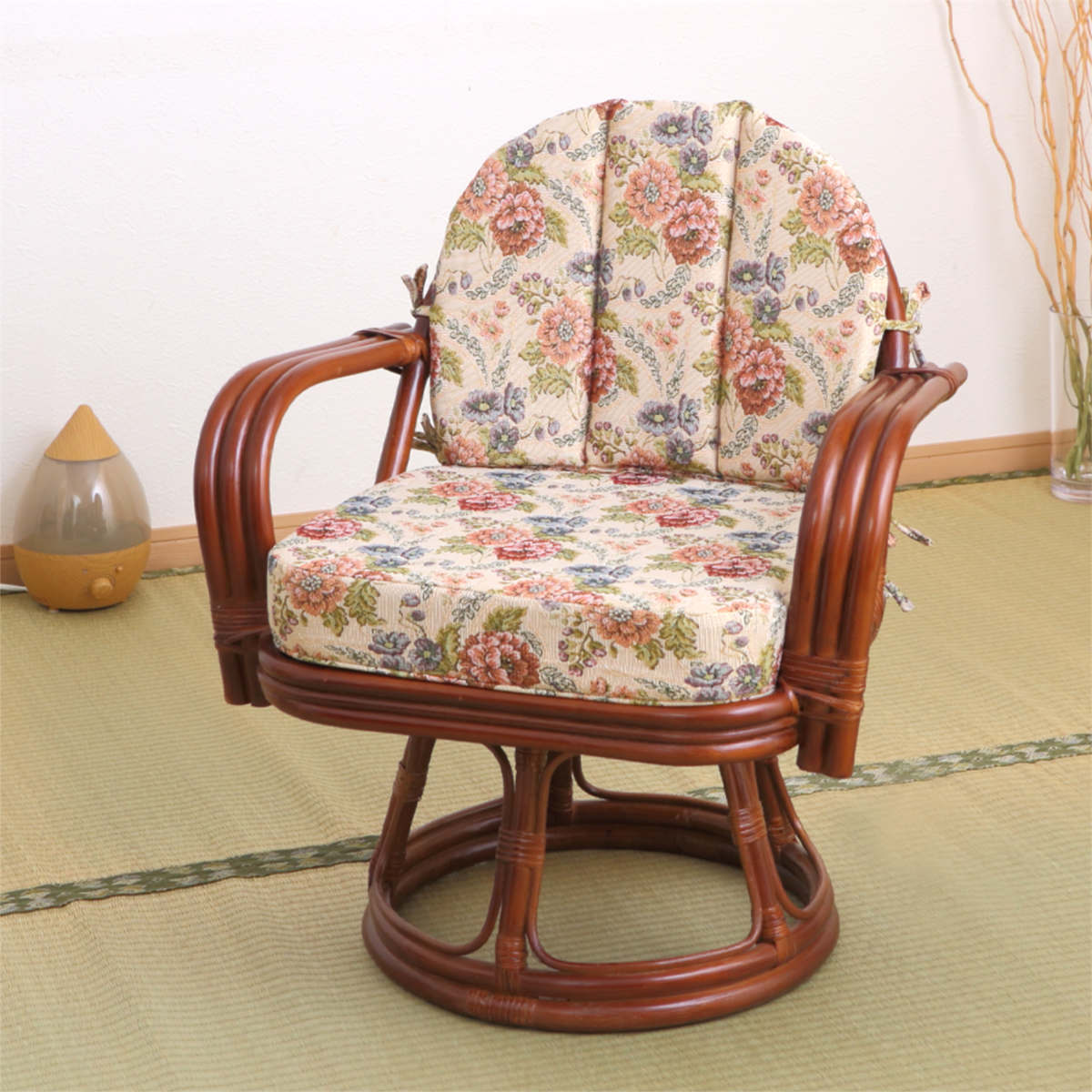 楽天市場】籐 回転座椅子 座面高36cm 花柄 軽量 ライトブラウン （ 座