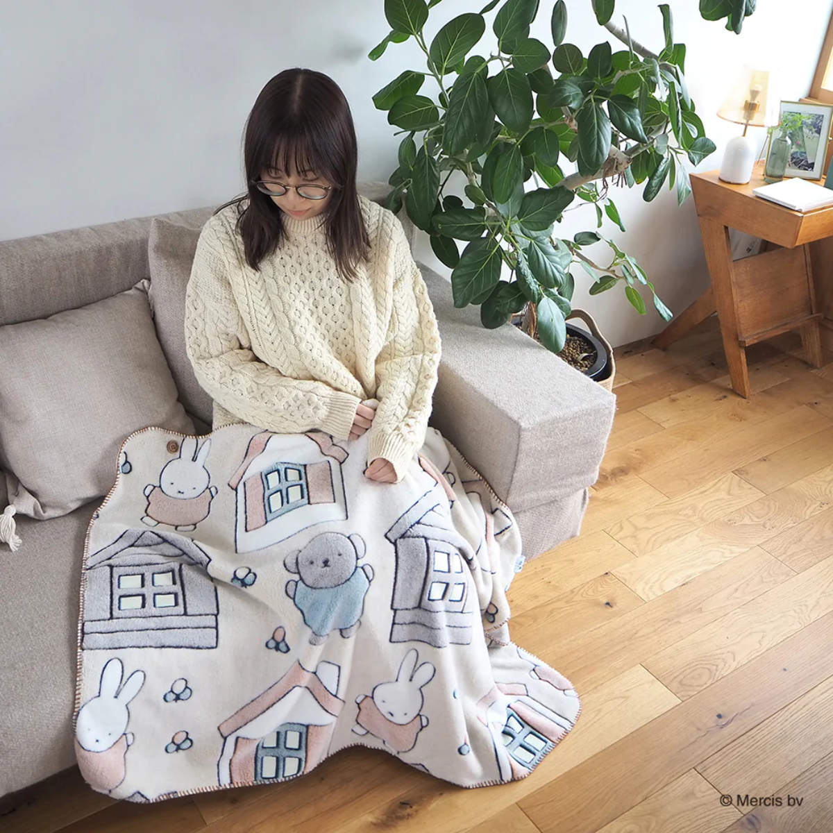 楽天市場】ブランケット 120×80cm ミッフィー 蓄光プリント （ 蓄光