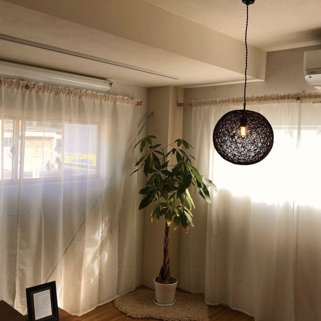 ペンダントライトホワイト系フラワーペンダントレトロ天井照明リペア済み