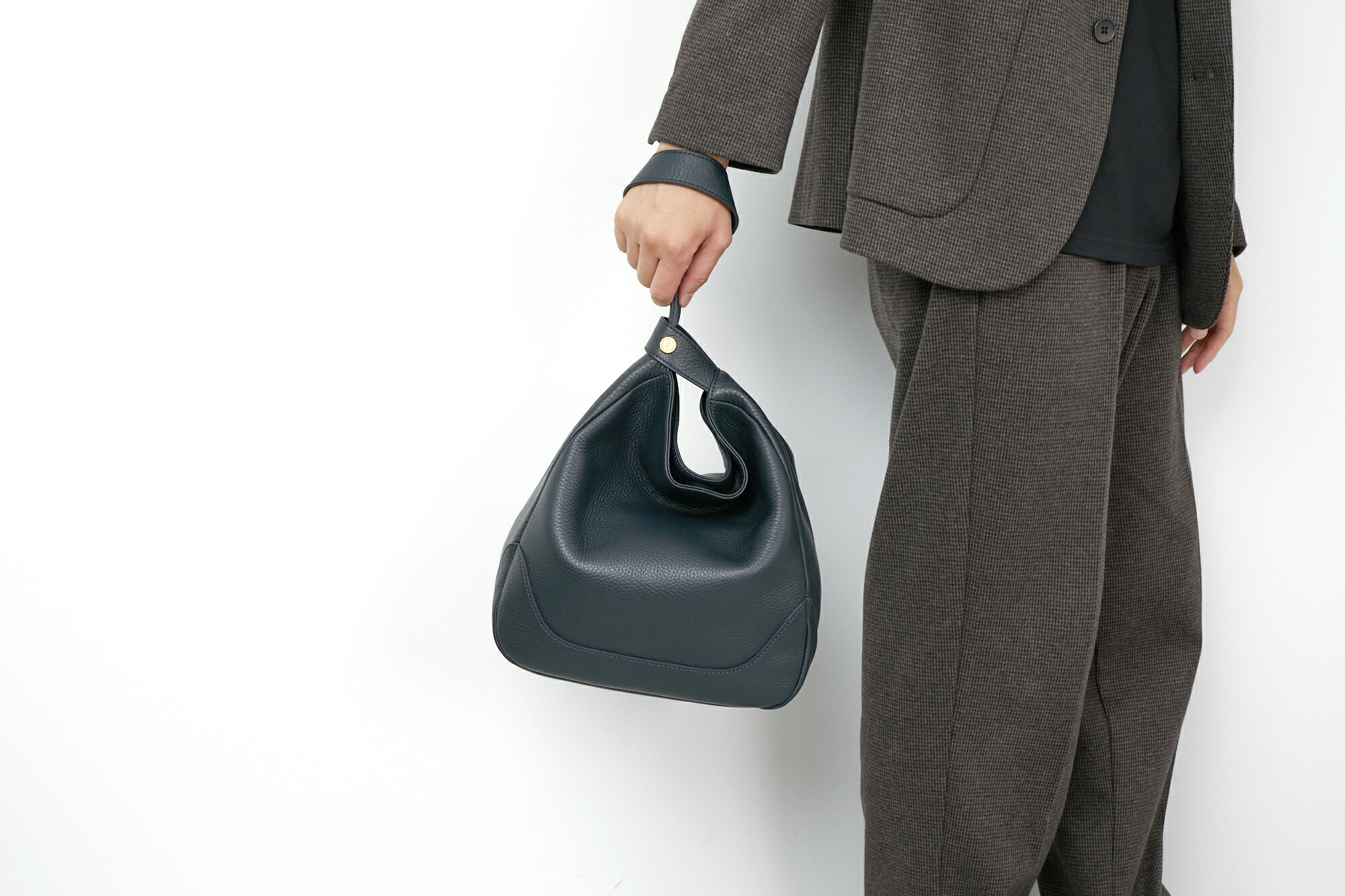 楽天市場】【ペッレモルビダ 3年保証＋ケアセット付】 PELLE MORBIDA