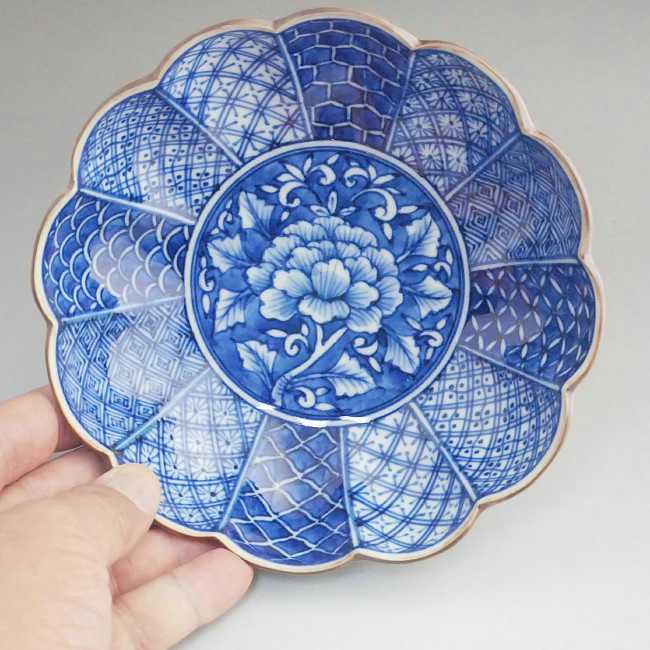 染付菊割祥瑞中鉢 昭阿弥 - 京焼清水焼 松韻堂