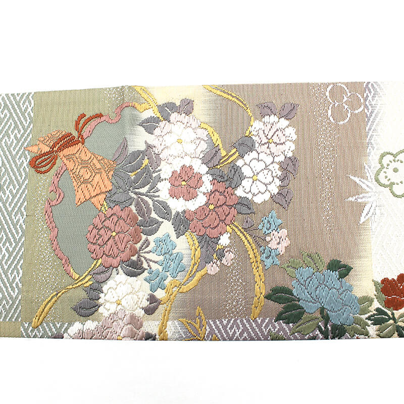 春一番の日に着たい色】【七五三10％】【中古】 袋帯 唐織 能衣雪輪文