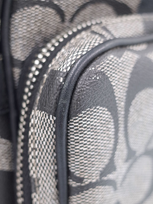 COACH】コーチ『ヘリテージ ストライプ シグネチャー フライトバッグ