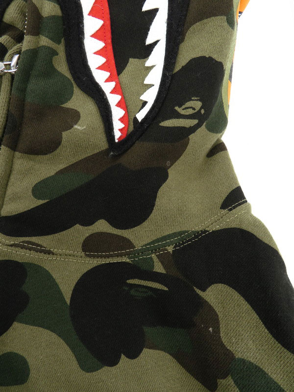 A BATHING APE】アベイシングエイプ『1st Camo Shark Full Zip Hoodie