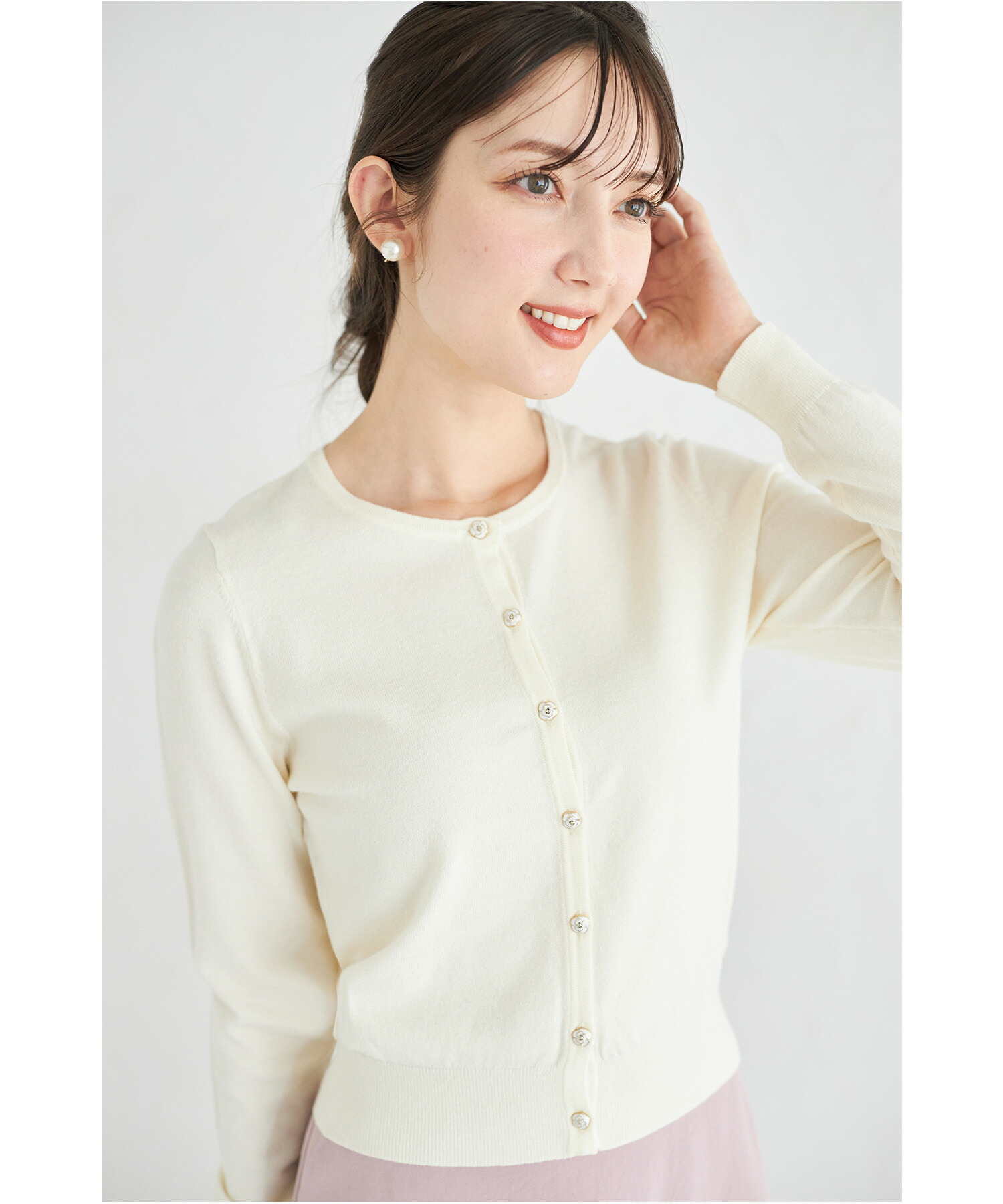 吸湿発熱＆しっとり保湿シアバター加工♪フラワー釦ニットカーディガン