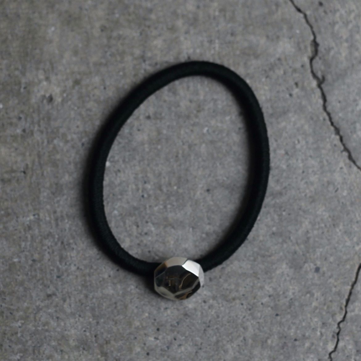 GARNI - 【残り一点】Crockery Chip Hair Elastic | ACRMTSM ONLINE STORE