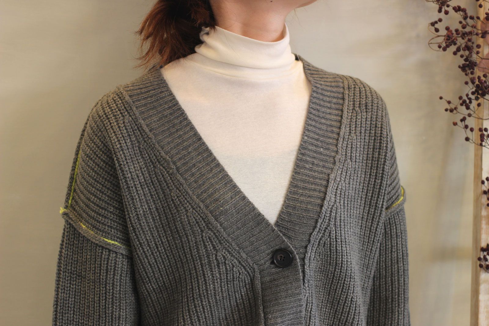 AULA AILA - アシンメトリークラッシュニットカーディガン グレー