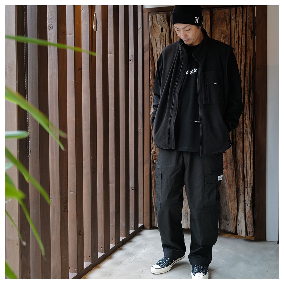 GOD SELECTION XXX - GX-A25-JK-03 FLEECE VEST BLACK | River