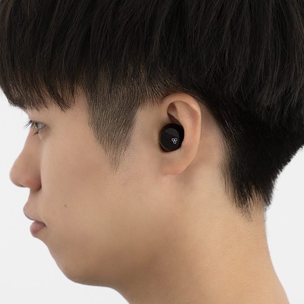 final 完全ワイヤレスイヤホン ZE3000SV FI-ZE3SDPLTW｜の通販は