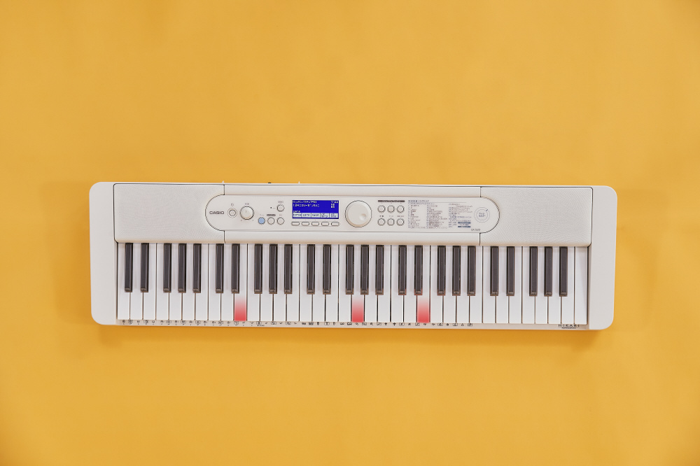 光ナビゲーションキーボード Casiotone LK-520 ［61鍵盤］｜の通販は