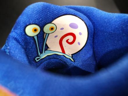 国内10月17日発売予定】スポンジボブ × ナイキ カイリー 5