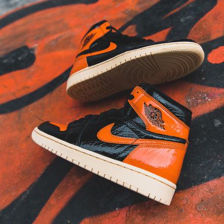 抽選販売受付中】ナイキ エアジョーダン 1 レトロ ハイ OG 