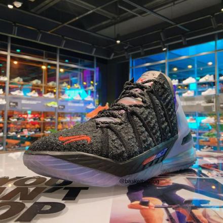 国内1月8日発売予定】キリアン・ムバッペ × ナイキ レブロン 18 NRG