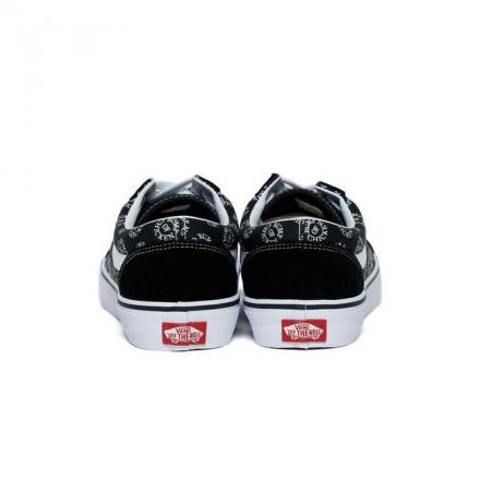 国内12月3日発売予定】バンプ オブ チキン × バンズ オールドスクール