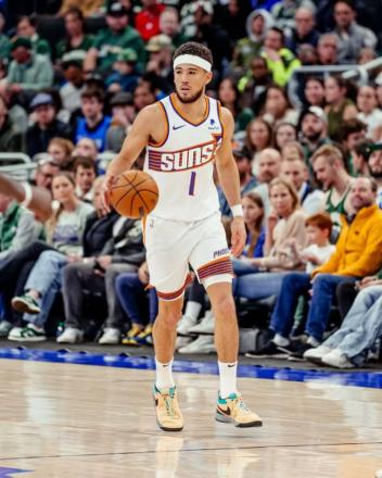 海外3月発売予定】 ナイキ ブック 1 