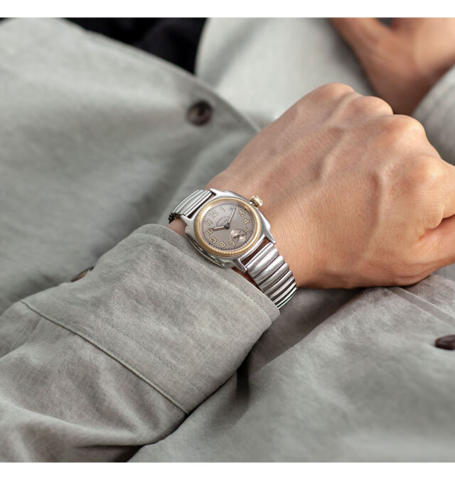 VAGUE WATCH Co. ヴァーグウォッチカンパニー Coussin Early Extension