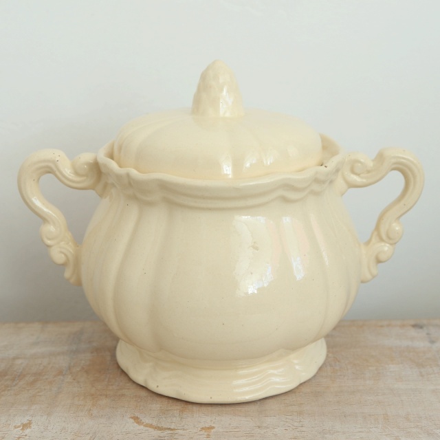 アンティーク シュガーポット 花リム Ivoire フランス サルグミンヌ製