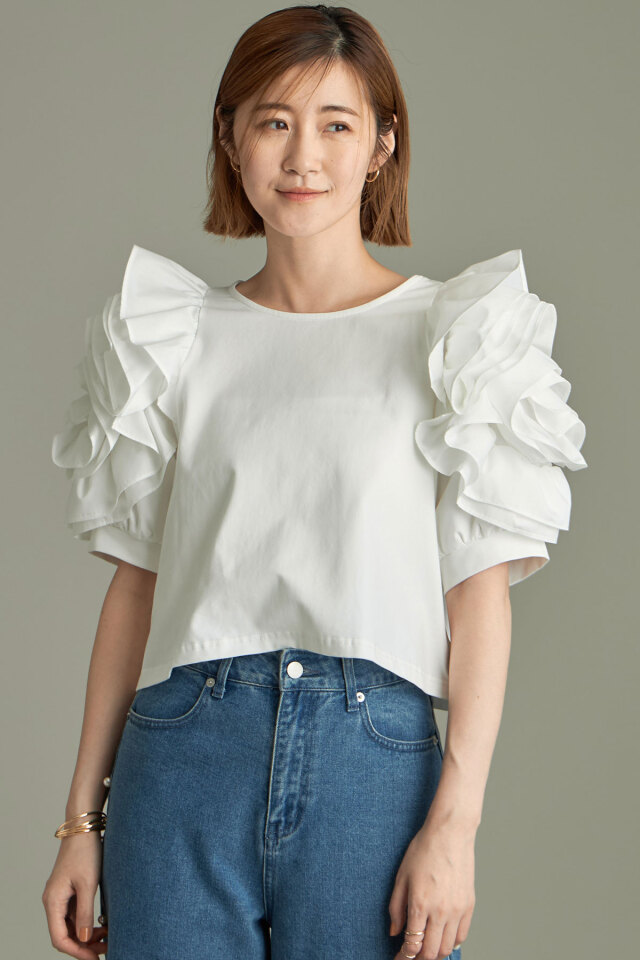 花びらスリーブトップス