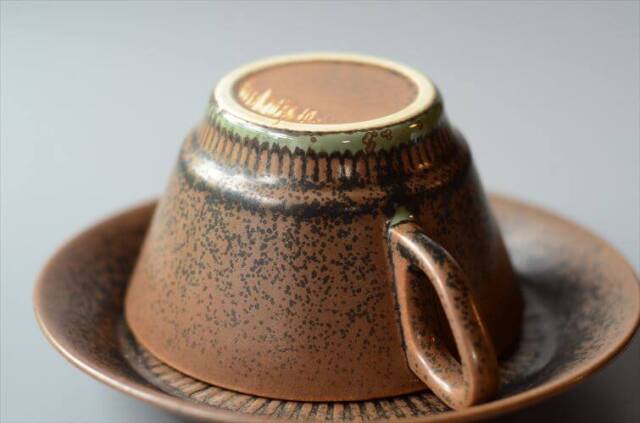 デンマーク製 KNABSTRUP Noddebo ブラウン カップ&ソーサー ナブ