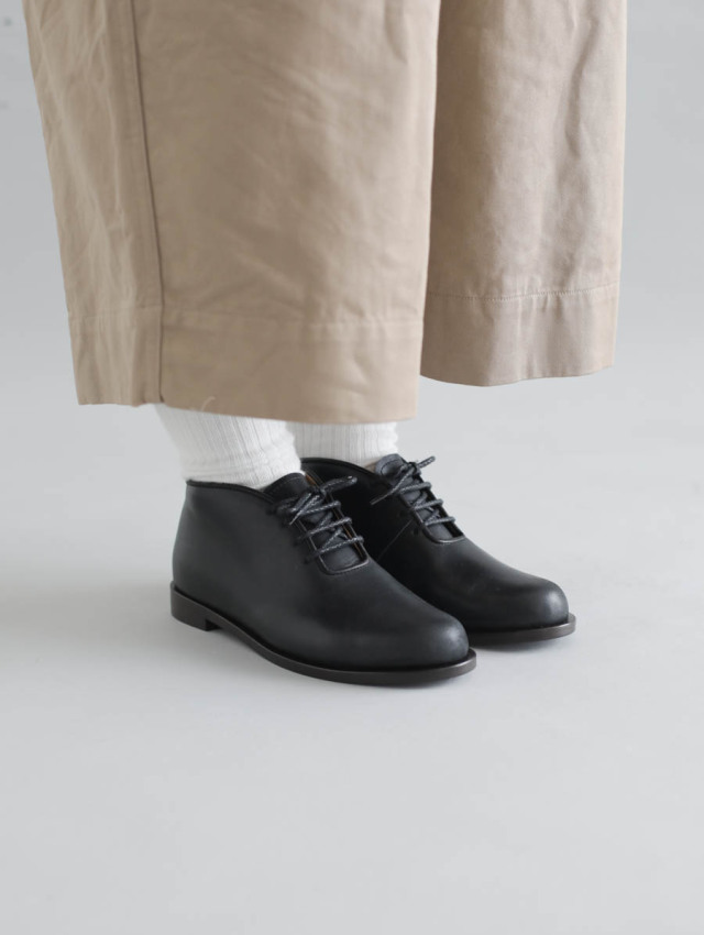 AUTTAA アウッタ｜チェルシーブーツ ブラック