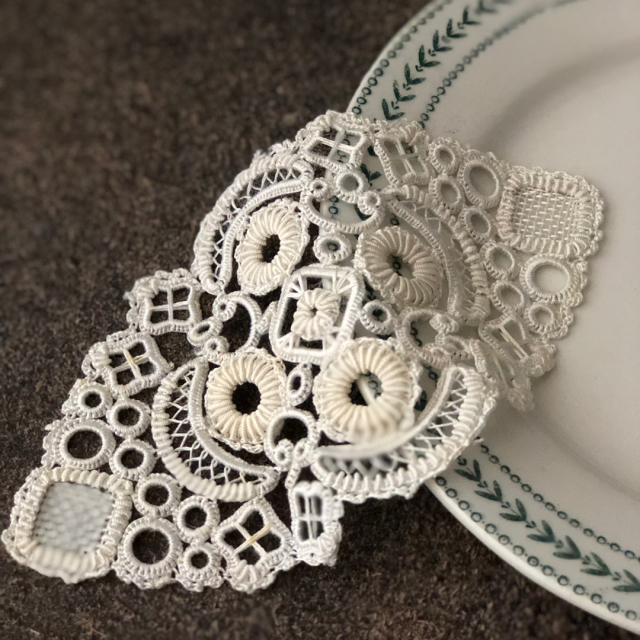 francjour フランジュール ｜ アンティークレースモチーフ / フランス