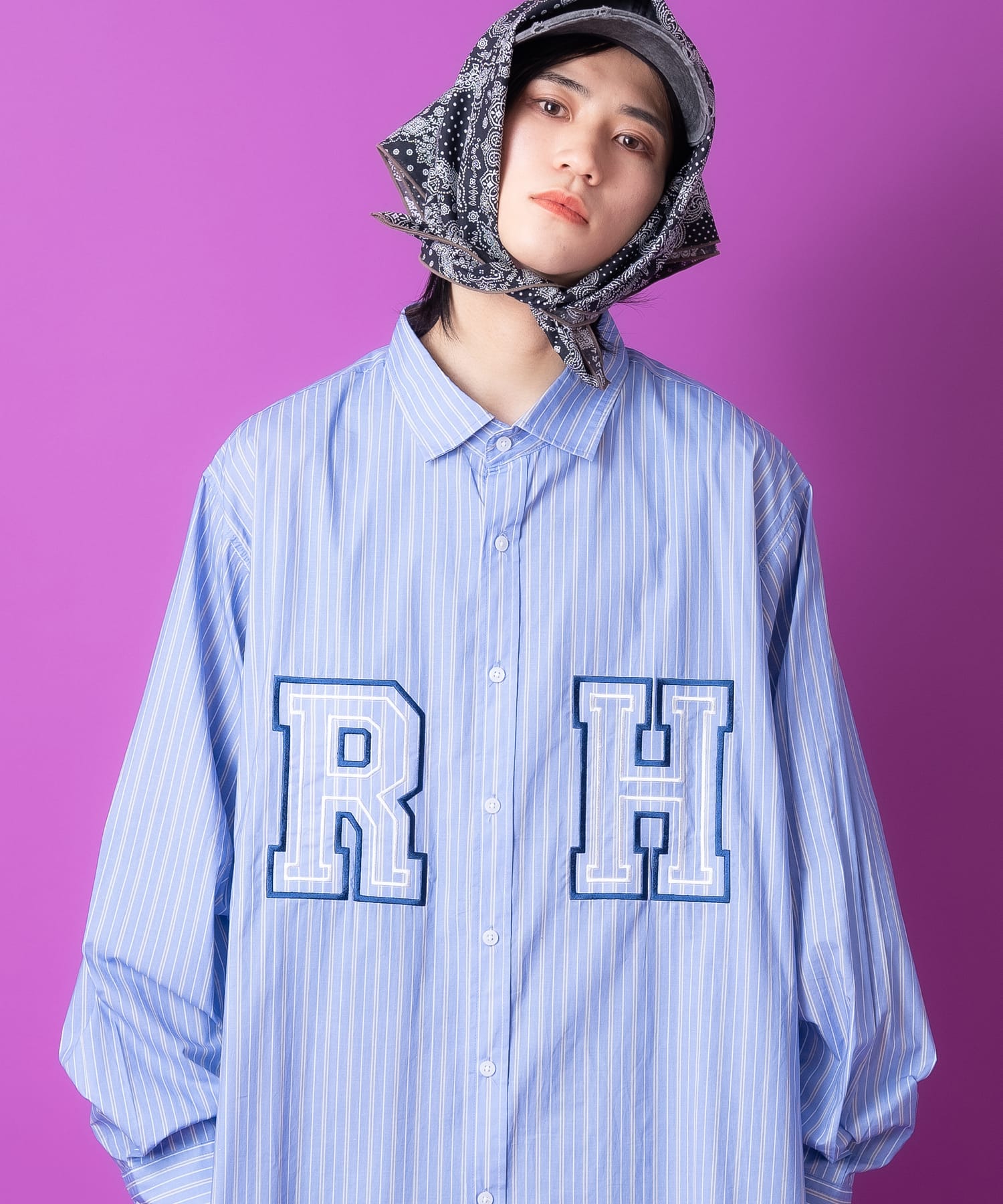 ロゴ刺繍ワッペンオーバーサイズマルチストライプシャツ / 長袖