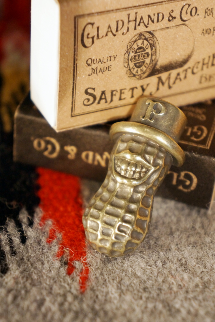 PEANUTS & Co. YACHIMATA PIN B.S.W. market place