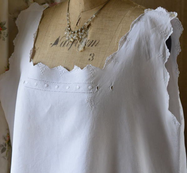 B1201 フランスアンティークリネンワンピース 手刺繍リネン 90cm