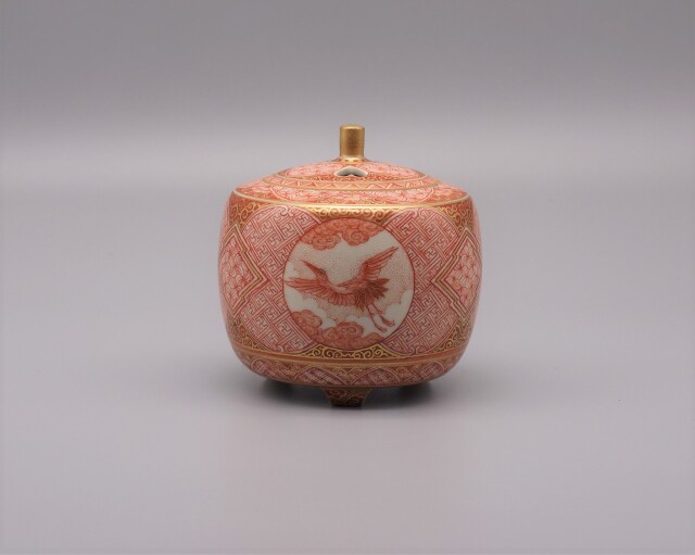 九谷焼 香炉 赤絵細描鶴文 [ 大酒清山 ]