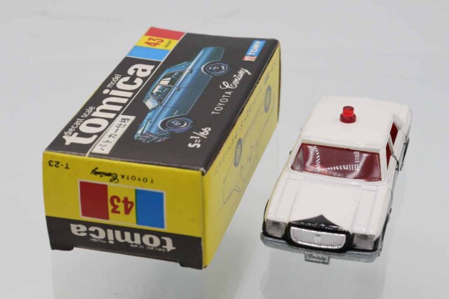 ミニカーショップ ケンボックス トミカ 黒箱☆43☆トヨタセンチュリー