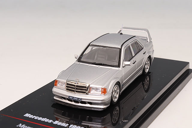 ブラゴ 1/24 メルセデスベンツ 190E 1987 レッド