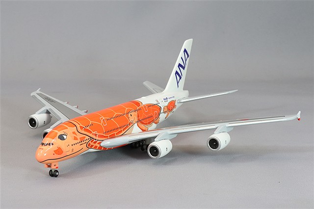 全日空商事 1/200 エアバス A380 ANA JA382A FLYING HONU エメラルド