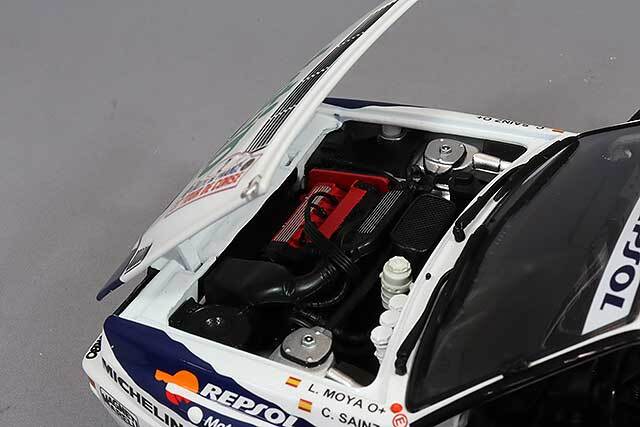 京商 1/18 ランチア デルタ HF インテグラーレ エヴォルツィオーネ