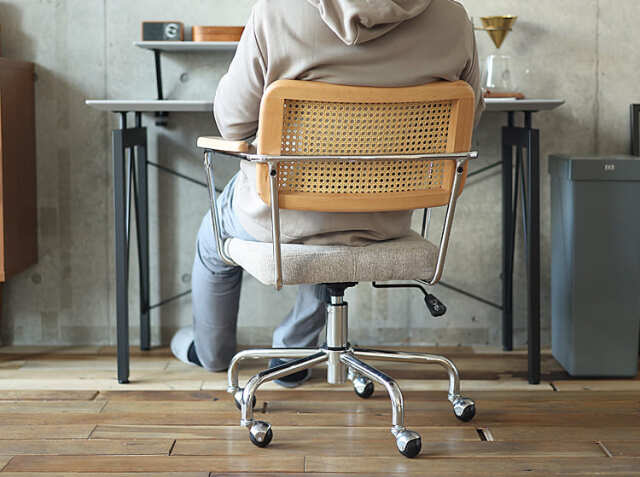 デスクチェア form（フォーム）｜北欧・ヴィンテージインテリア・家具