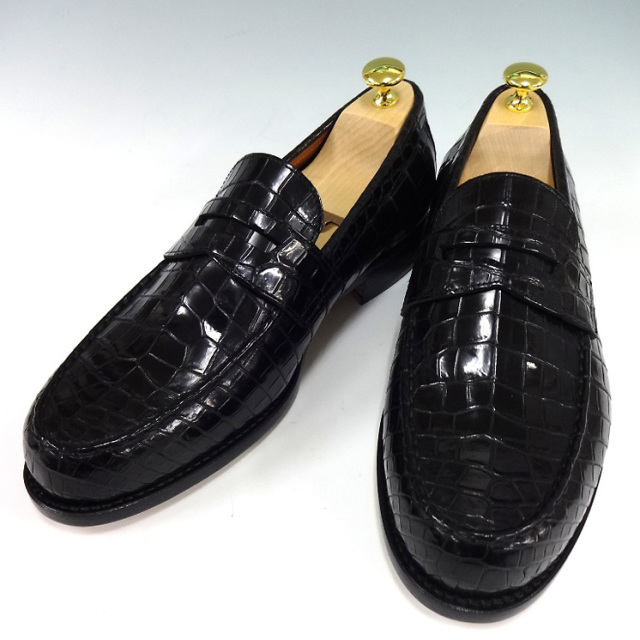 クロコダイルコインローファーシューズ