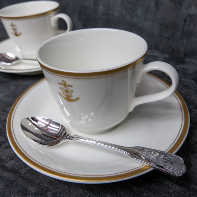コーヒーカップ＆ソーサー2客（桜に錨）＋海軍復刻ティースプーン2本