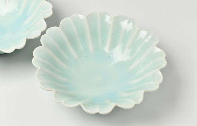 鈴木重孝 青白磁輪花7寸鉢 ｜ 暮らしのうつわ花田 和食器 通販