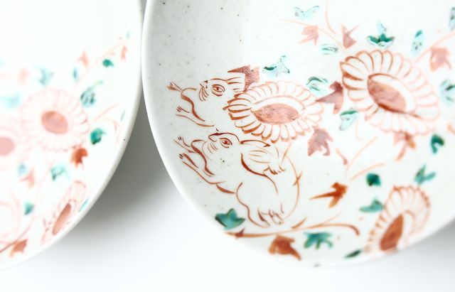 松浦ナオコ 4 赤絵花兎文5寸皿 ｜ 暮らしのうつわ花田 和食器 通販