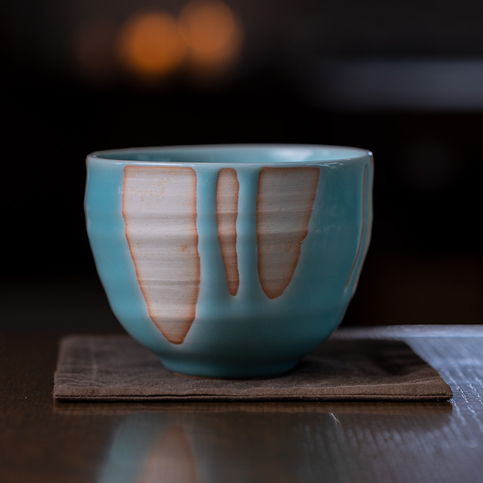 青白磁抹茶茶碗（IH-052） 作家「市川博一」