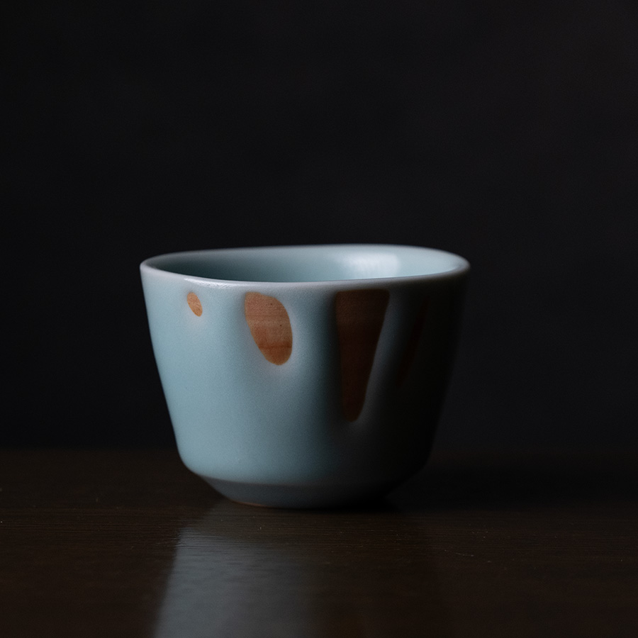 青白磁花器 （木箱付） 作家「市川博一」