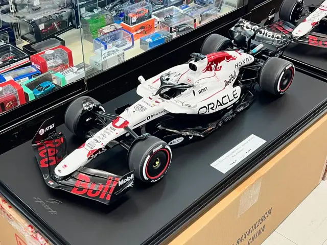 スタジオ27 デカール 1/20 フェラーリ F1-2000 カーボンデカール