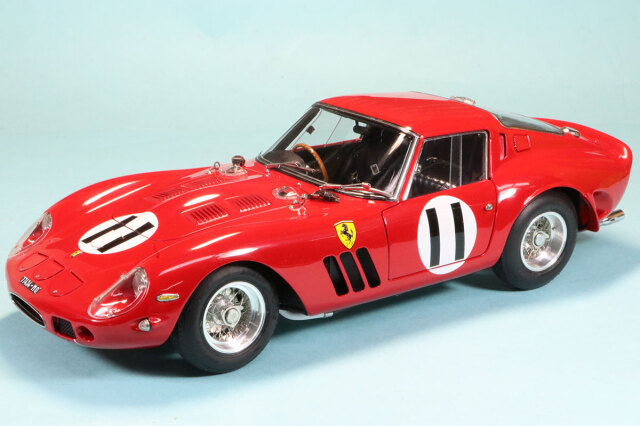 CMC 1/18 フェラーリ 250 GTO パリ 1000km モンレヘリー 1962 No.11 J