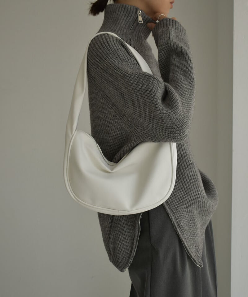 bag2-02637 フェイクレザー ハーフムーン ショルダーバッグ ホワイト