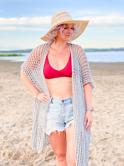 Ravelry: Lakeside Beach Wrap pattern by Knitatude / Chantal