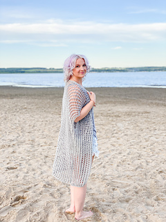 Ravelry: Lakeside Beach Wrap pattern by Knitatude / Chantal