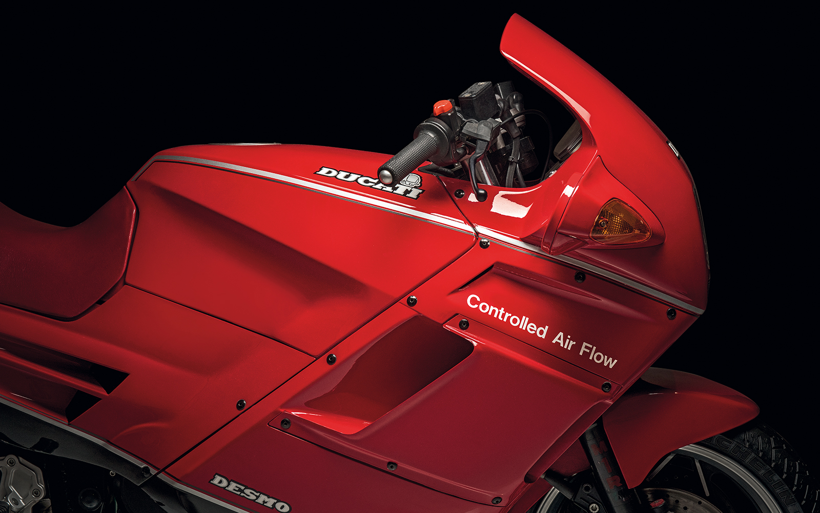 ドゥカティ 750 PASO – 革新と伝統の歴史的モデル